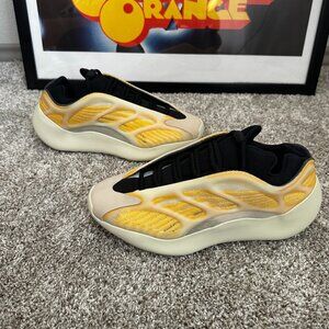 Brand New Yeezy 700 V3 “Mono Safflower” Sz.8.5